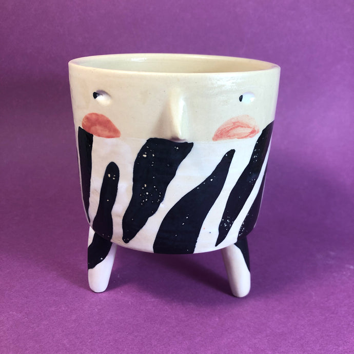 ZENA PLANTER
